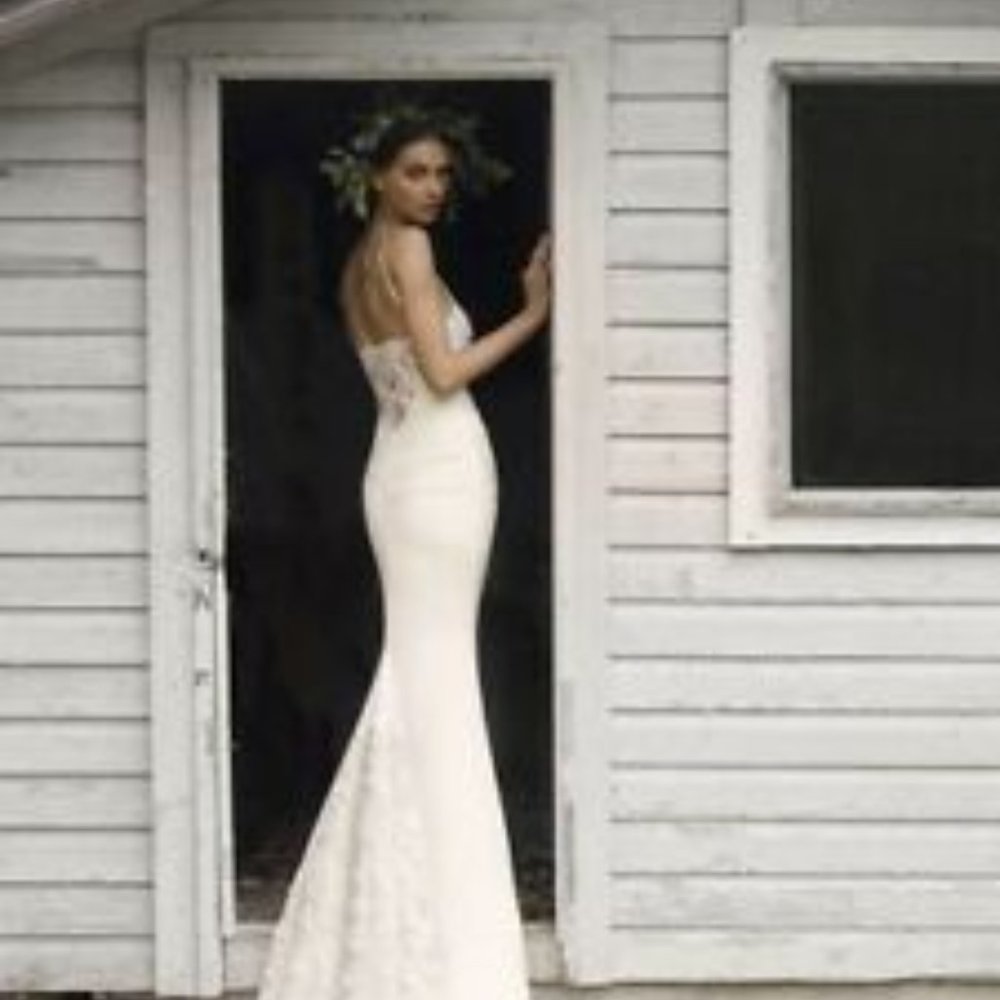 Nicole Miller Hampton Wedding Dress  Size 2